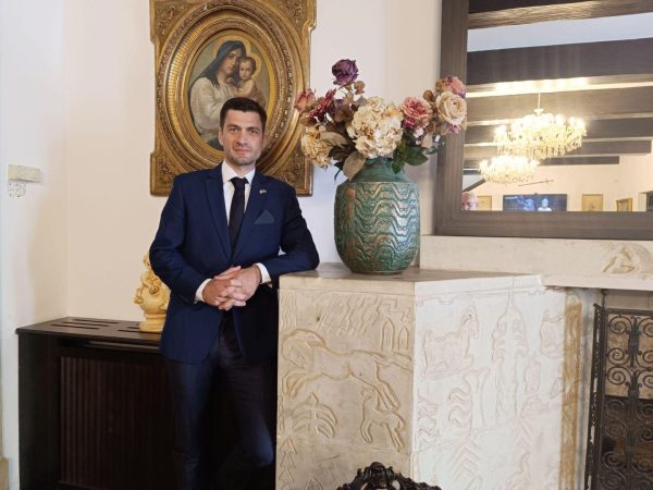Abilități de negociere exemplare ale lui Mihai Popa la EkoGroup